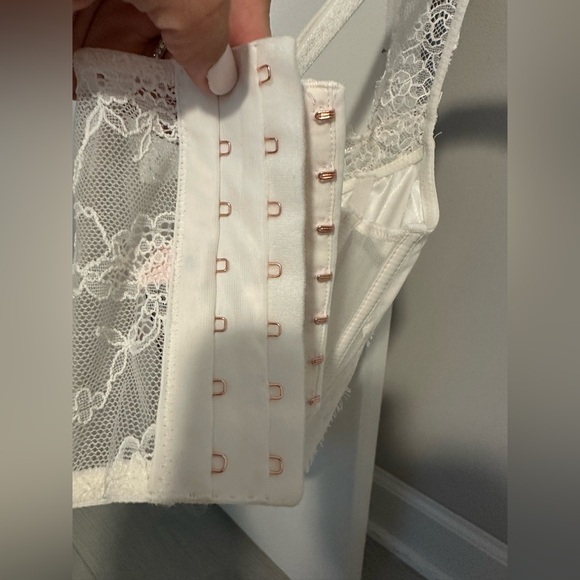 Victoria's Secret Lace Corset Top NWT - Picture 5 of 13